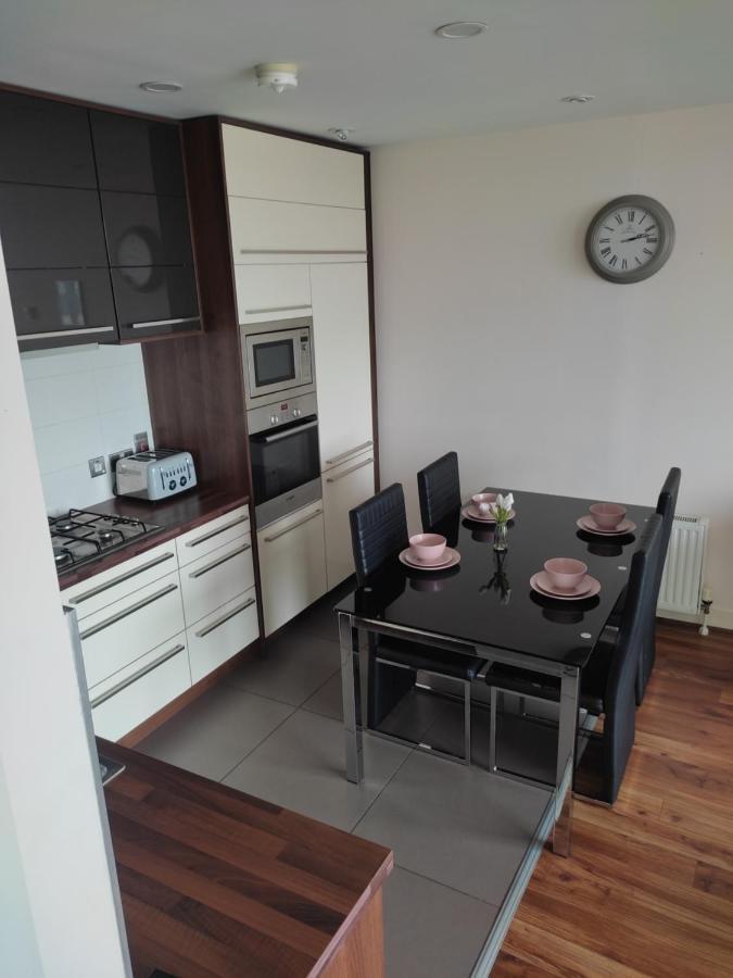 Benji & Milos Apartments Белфаст Экстерьер фото
