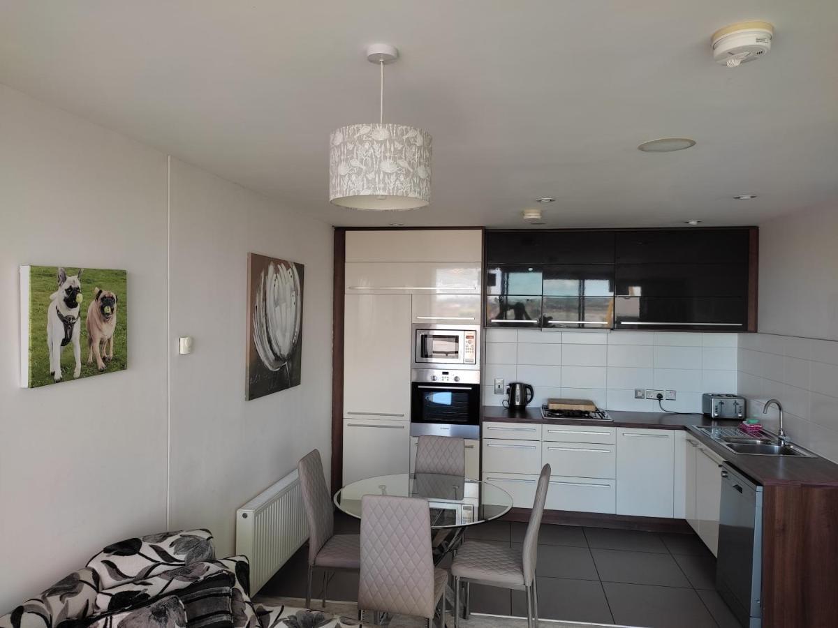 Benji & Milos Apartments Белфаст Экстерьер фото