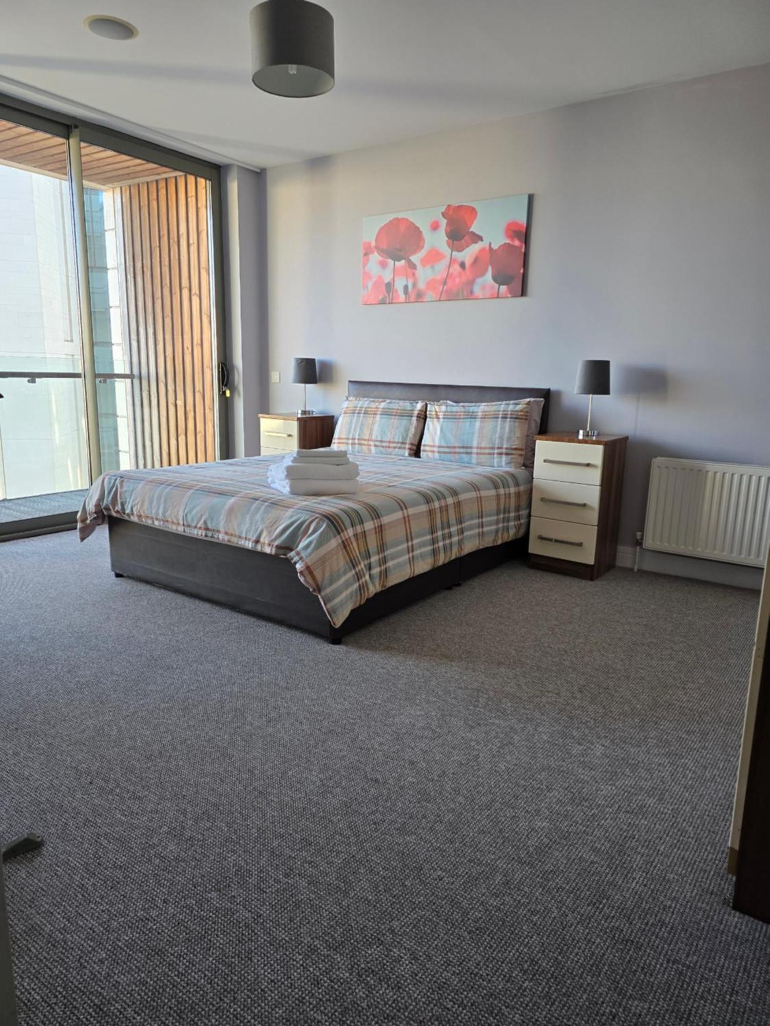 Benji & Milos Apartments Белфаст Экстерьер фото